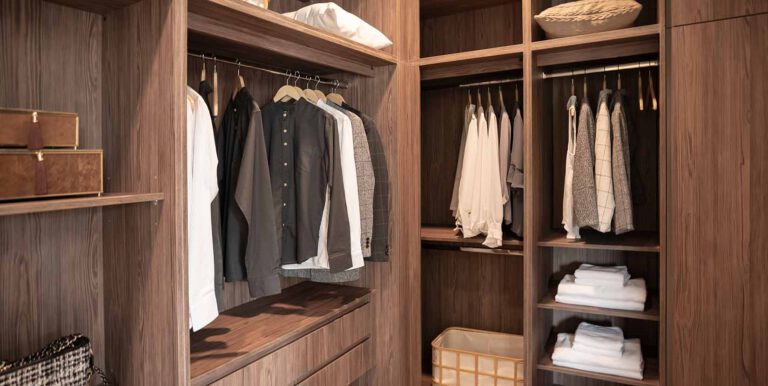 ארונות פינתיים